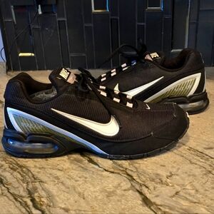 NIKE TORCH 3